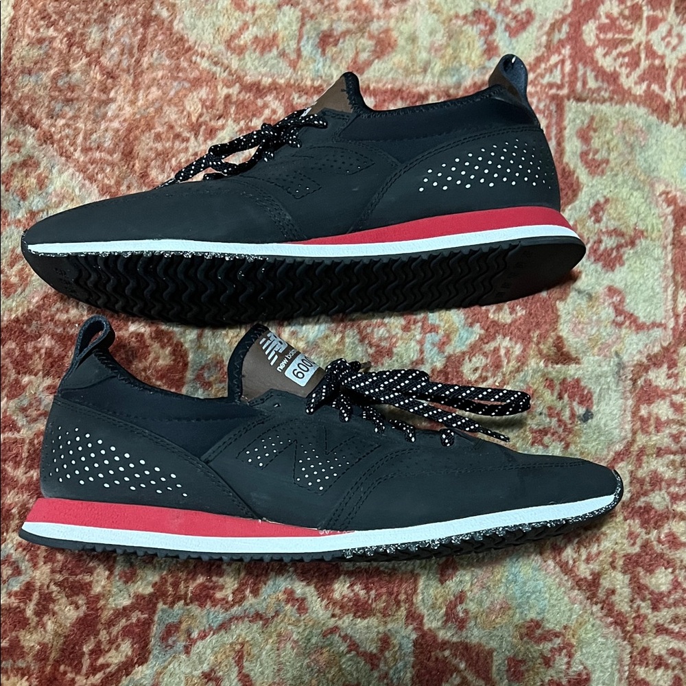New Balance Men's Black and Red 600C sneakers 9.5